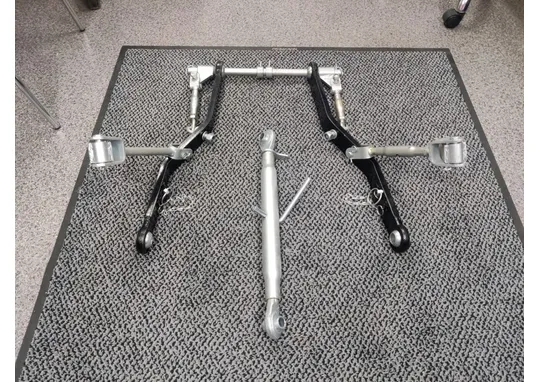 Nostolaitesarja minitraktoriin / Vetovarret 680mm