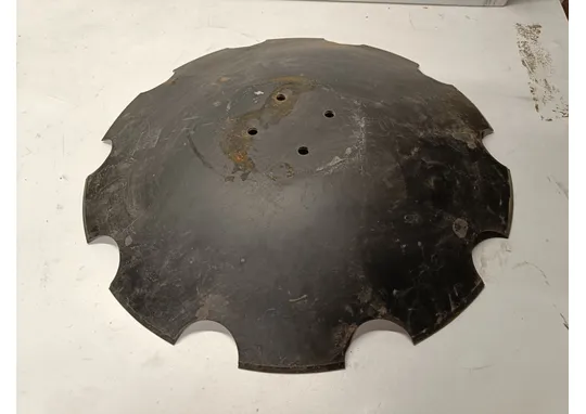 Lautanen, 560mm, 4-pulttinen / vahvuus 4mm, lautasmuokkaimeen