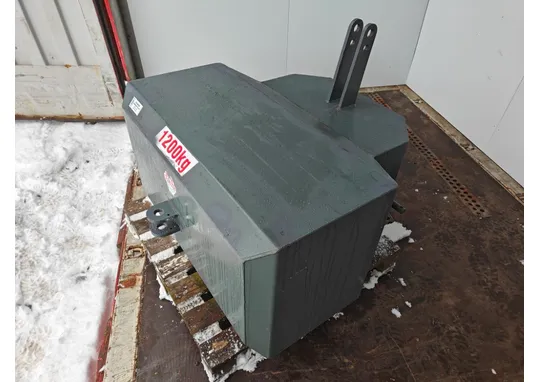 Pomarol 1200kg vastapaino / etupaino / KAT 3 / CAT 3 kiinnitys
