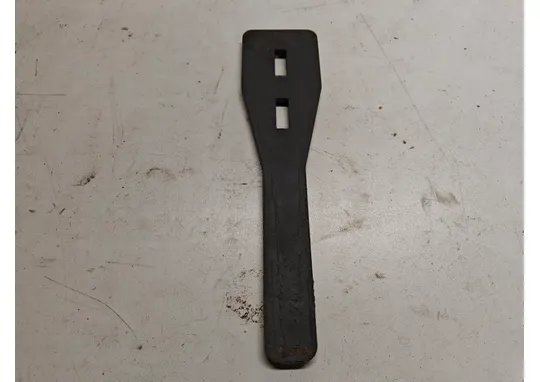 Pakkerin kaavinrauta / Akpil Bison XL lautasmuokkariin