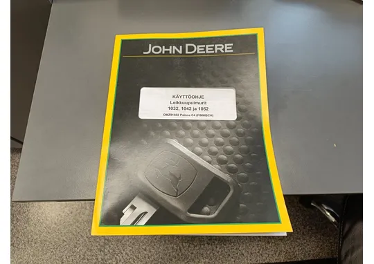 John Deere 1032, 1042, 1052 / Leikkuupuimuri käyttöohjekirja