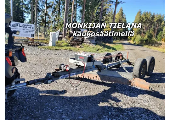 Mönkijän tielana kaukosäätimellä /