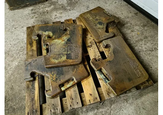 Traktorin etupainoja 5kpl / Deutz Fahr