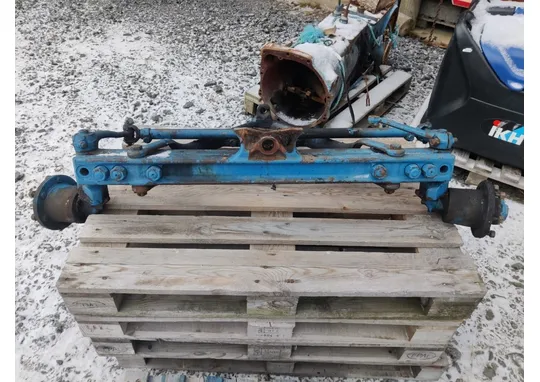 Fordson Super Major Etuakseli / Traktorista purettu