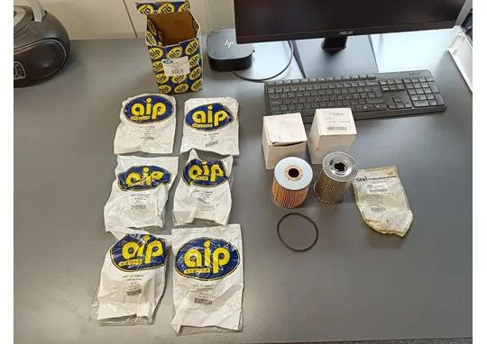 Fordson Major, Super Ja Power Major / ERÄ UUSIA OSIA mm. - Etupyörän laakerisarjoja