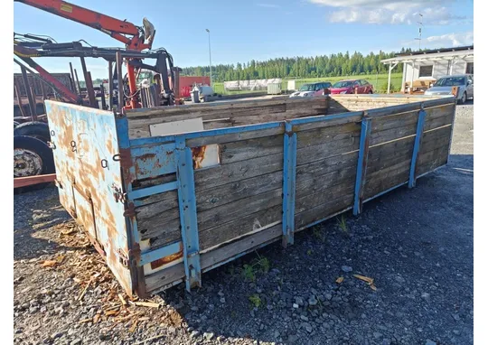 Vaihtolava 500cm / Peltipohjat ja puulaidat