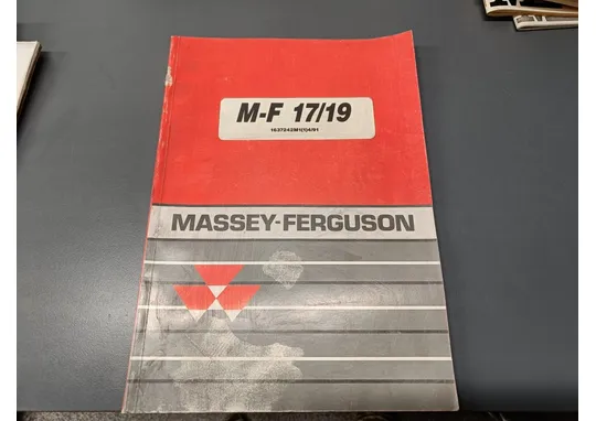 Massey Ferguson 17 ja 19 / Leikkuupuimurin varaosaluettelo