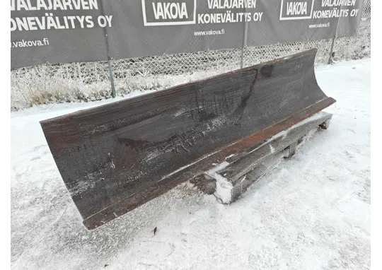 Perälevyn teräosa / levyosa / Leveys 200cm ja korkeus 46cm