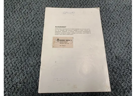 Sampo Rosenlew 680 ja 690 / Leikkuupuimureiden käyttöohjekirja