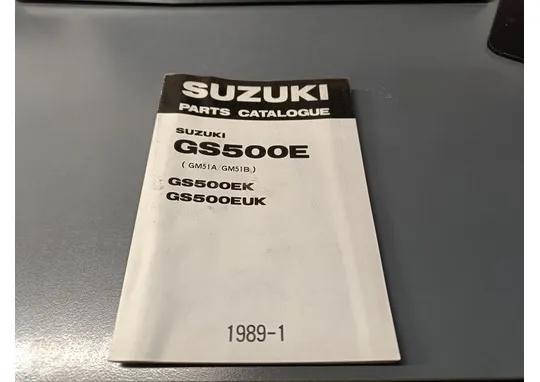 Suzuki GS500E (K/UK) / Moottoripyörän varaosaluettelo