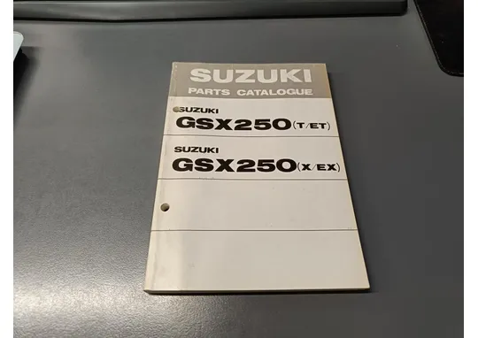 Suzuki GSX250 (T/ET/X/EX) / Moottoripyörän varaosaluettelo