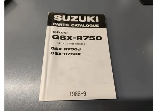 Suzuki GSX-R750 (J/K) / Moottoripyörän varaosaluettelo
