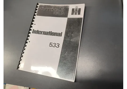 International 533 / Traktorin käyttöohjekirja