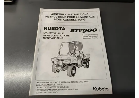 Kubota RTV900 käyttöohjekirja / englanninkielinen ruohonleikkuriin