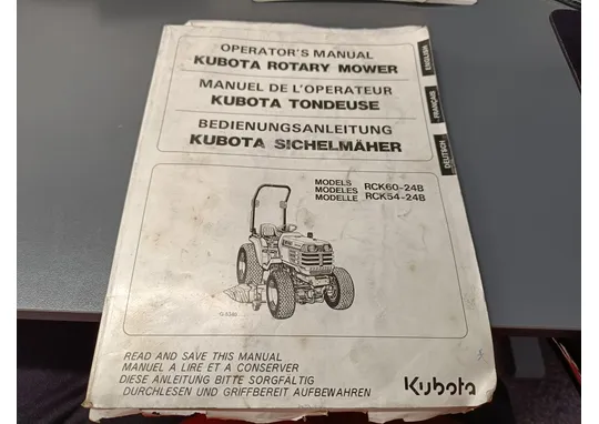 Kubota RCK60- 24B, RCK54- 24B käyttöohjekirja / englanninkielinen ruohonleikkuriin