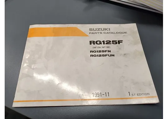 Suzuki RG125F (N/UN) / Moottoripyörän varaosaluettelo