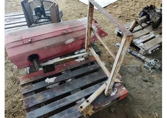 Nokkarauta Massey Ferguson 165 /