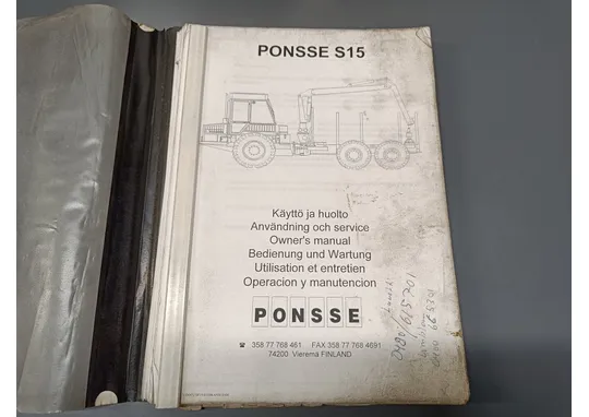 Ponsse S15 metsätraktorin / Käyttö- ja huolto -kirja