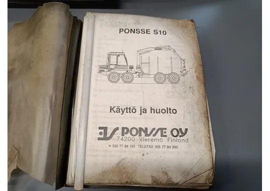 Ponsse S10 metsätraktorin / Käyttö ja huolto