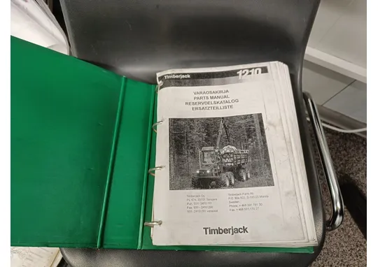 Timberjack 1210 / Kuormatraktorin varaosakirja