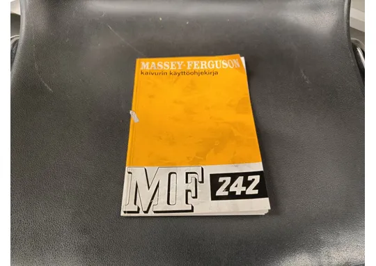 Massey Ferguson 242 / Kaivurin käyttöohjekirja