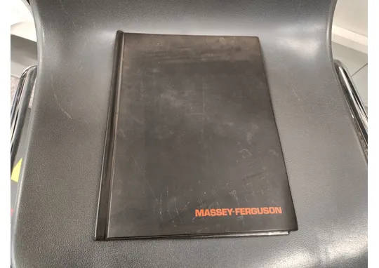Massey Ferguson / Ohjekirjan kansio