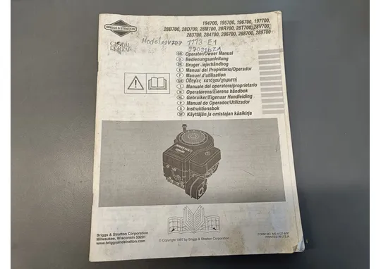 Briggs & Stratton mm. 194700 ja 195700 / Moottorin käyttäjän ja omistajan käsikirja