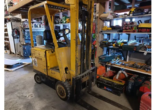 Hyster Electric 30 sähkötrukki / Myydään asiakkaan lukuun!