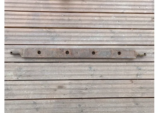Vetokarttu pituus 950mm päät 28mm / Reiät 23mm