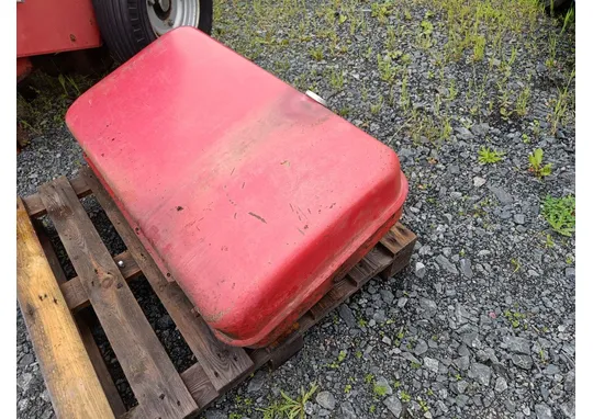 Sampo 410 leikkuupuimurin / polttoainetankki