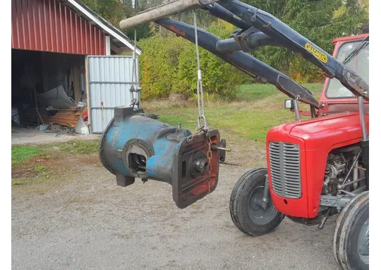 Fordson Super Major perä / Lisäksi vaihdelaatikko ja lokasuojat
