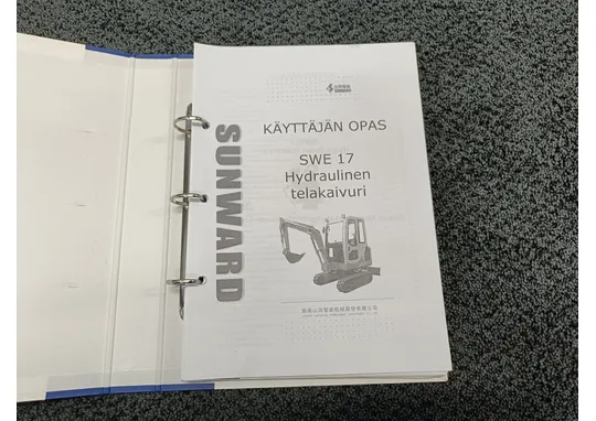 Sunward SWE 17 hydraulinen telakaivuri / Käyttäjän opas