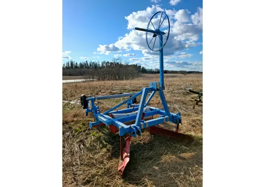 Avagro Rapi penkinteko- ja muovinlevityskone / Asiakkaan lukuun