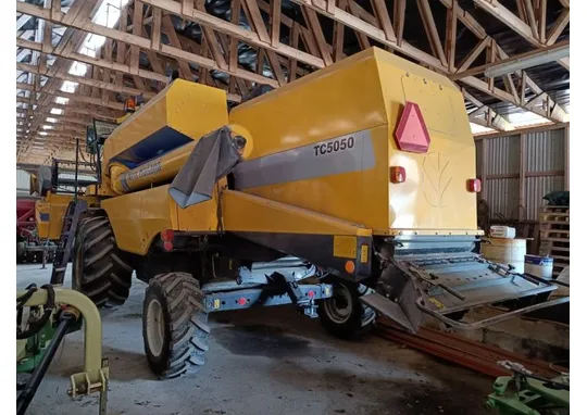 New Holland TC5050 leikkuupuimuri / 1052h, siisti kone ensimmäiseltä omistajalta!