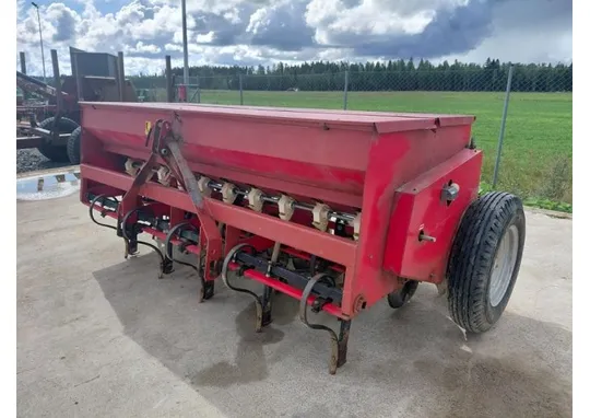 Junkkari Simulta 250cm / Kylvölannoitin kiekkovantailla