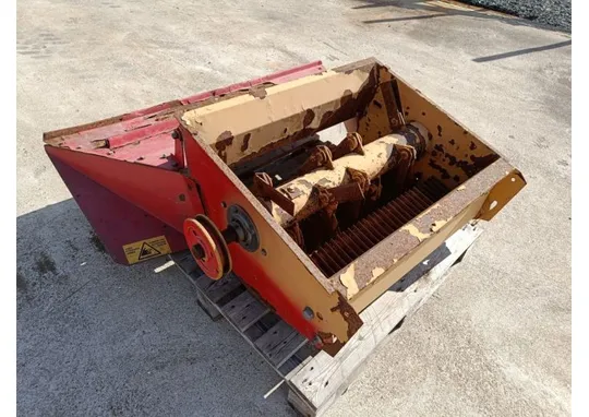 Massey Ferguson leikkuupuimurin / Silppuripaketti