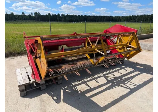 Massey Ferguson 430 leikkuupöytä 290 cm /