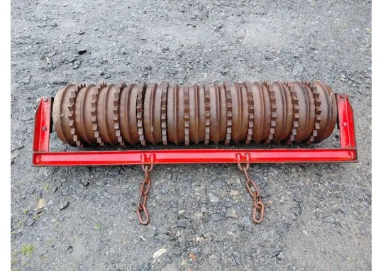 Jyrätukki 127cm punainen /