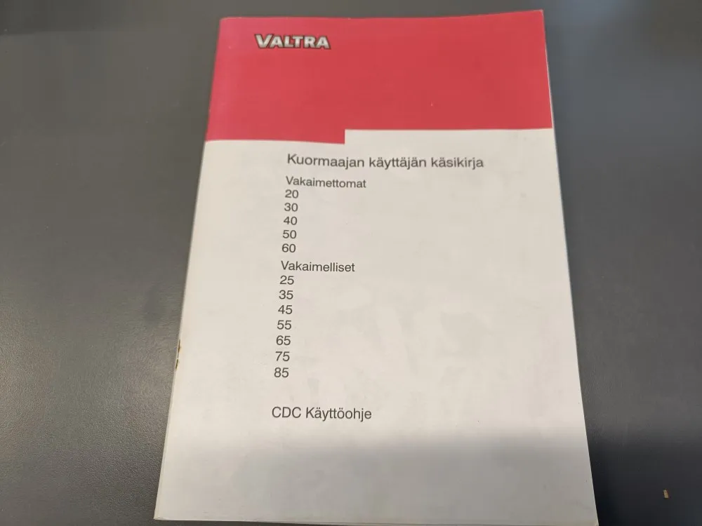 Valtra vakaimettomat sekä vakaimelliset / Etukuormaajan käyttäjän käsikirja