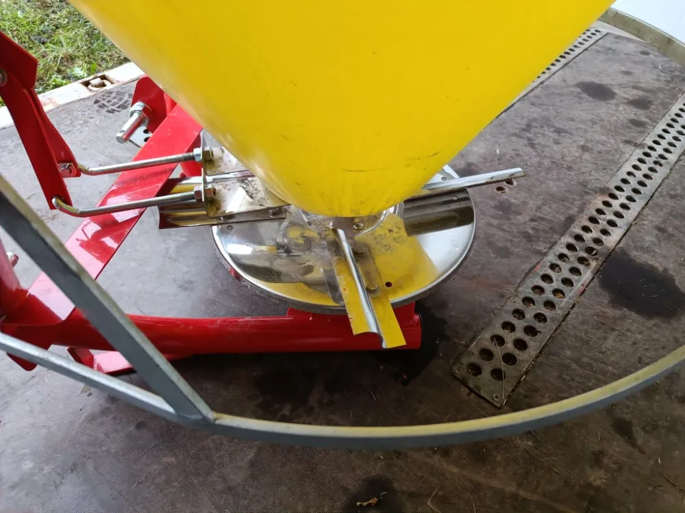 Jar-Met JP500 pintalevitin / Traktorikäyttöinen viska, RST-lautanen