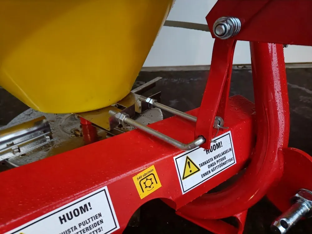 Jar-Met JP650 pintalevitin / Traktorikäyttöinen viska, RST-lautanen