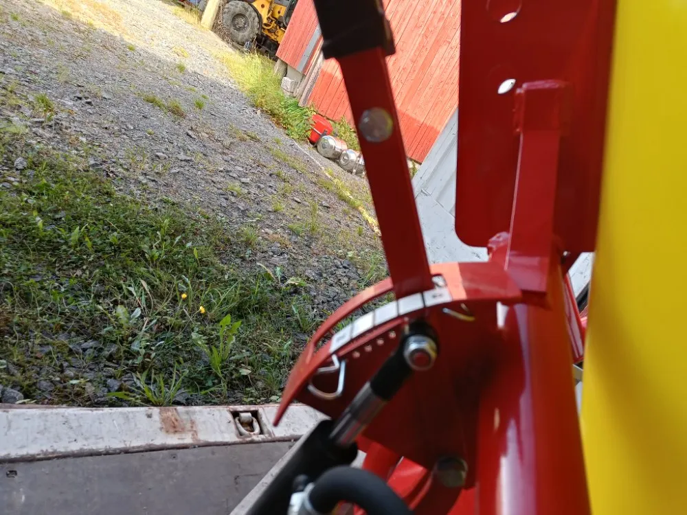 Jar-Met JP500 pintalevitin / Traktorikäyttöinen - Hydraulinen avaus