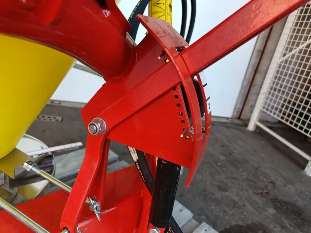 Jar-Met JP500 pintalevitin / Traktorikäyttöinen - Hydraulinen avaus