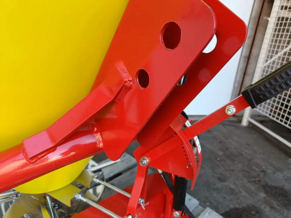 Jar-Met JP500 pintalevitin / Traktorikäyttöinen - Hydraulinen avaus