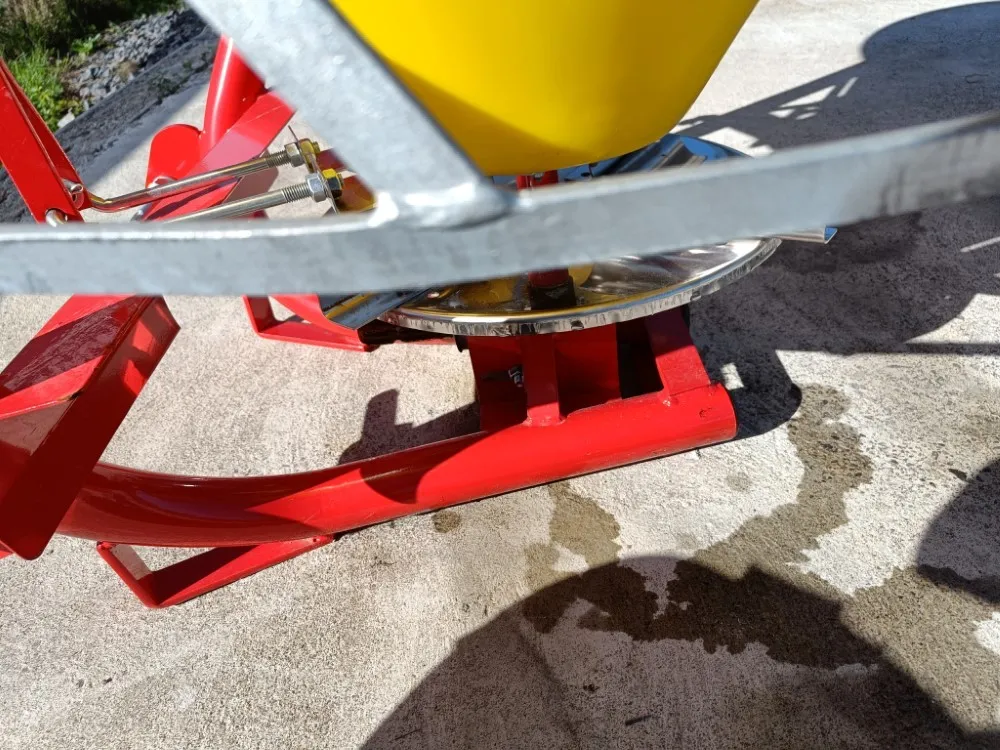 Jar-Met JP300 pintalevitin / Traktorikäyttöinen viska, RST-lautanen