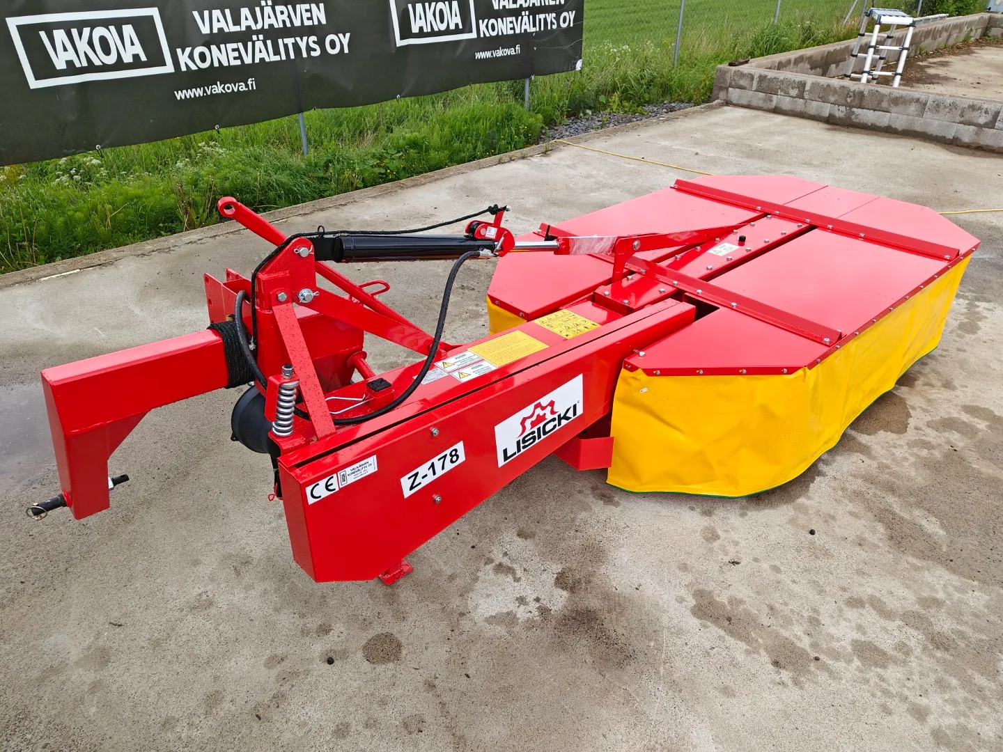Lisicki Z-178 - 185cm lieriöniittokone / Hydraulinen - Katso video!