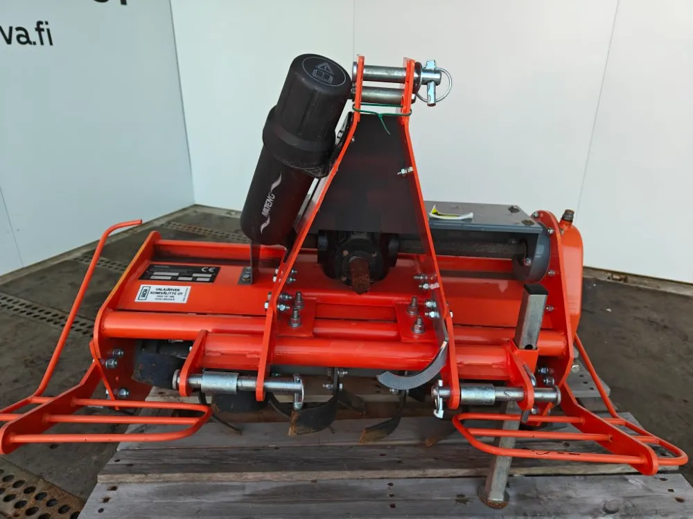 Mateng TL-85 kelajyrsin / Mukana nivelakseli