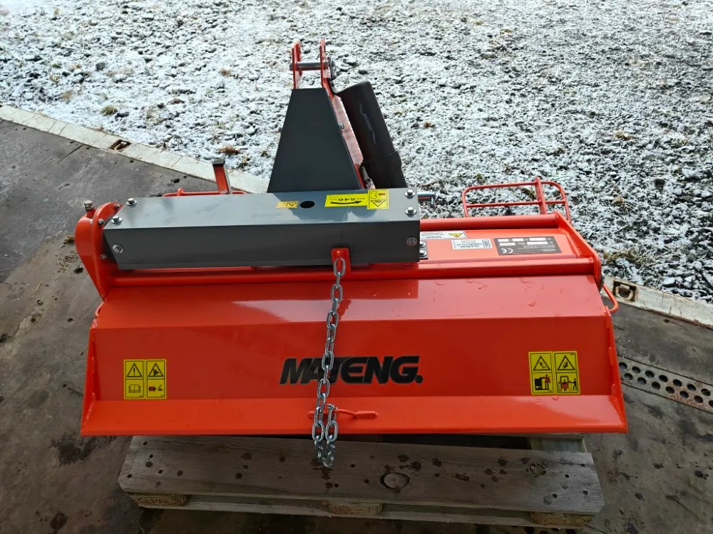 Mateng TL-115 kelajyrsin / Mukana nivelakseli