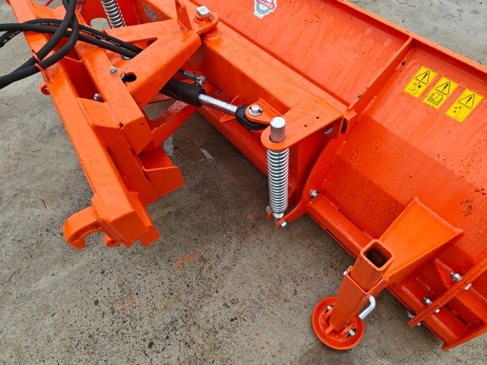 Pomarol SP220 lumilevy / puskulevy / Hydraulinen - Hardox terä - EURO