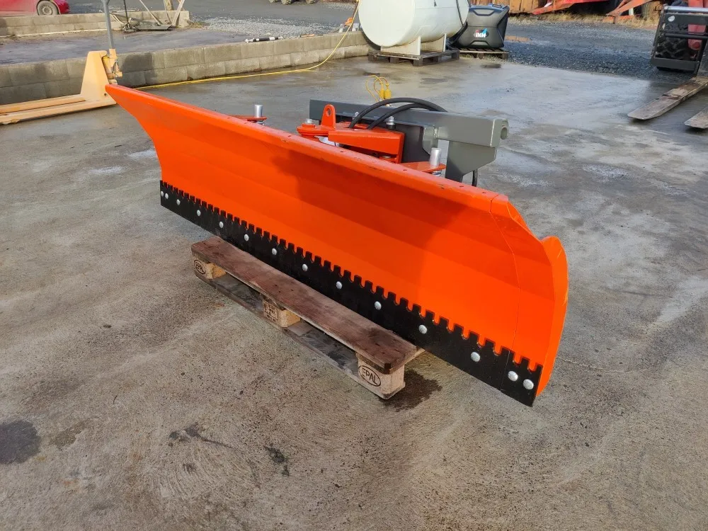 Pomarol SP220 lumilevy / Hydraulinen, EURO kiinnike, hardox terä